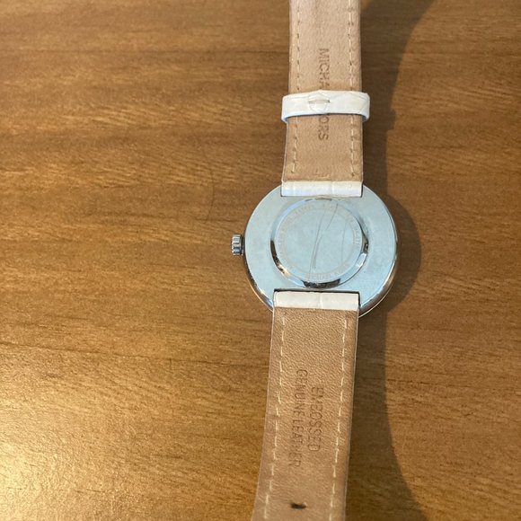 Michael Kors Courtney MK2716 watch in great condition